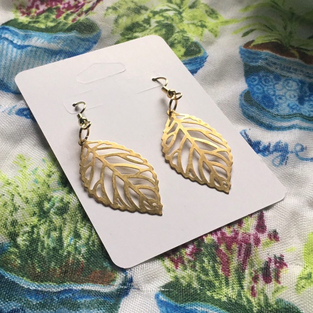 Gold leaf dangle earrings